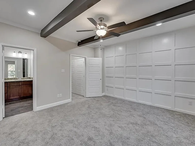 1707 Ash Crescent St — Photo 11