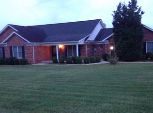 101 Four Seasons Dr, Coxs Creek, KY 40013