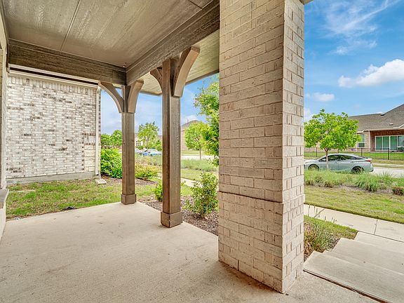 3rd image of 2514 Vera Way