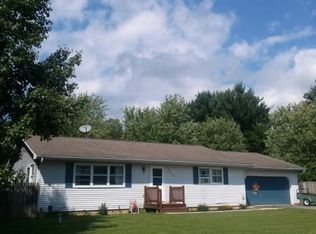 11117 B Dr N, Ceresco, MI 49033