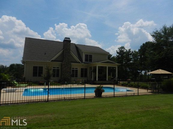 5th image of 1051 Reese Ln