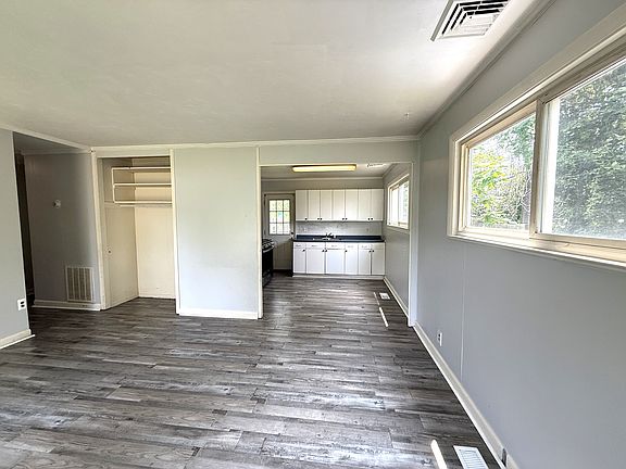 4th image of 15A Buck Rd