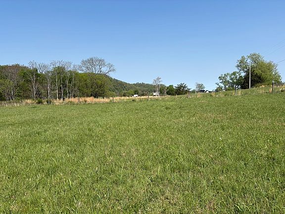 3rd image of 2334 Whites Bend Ln