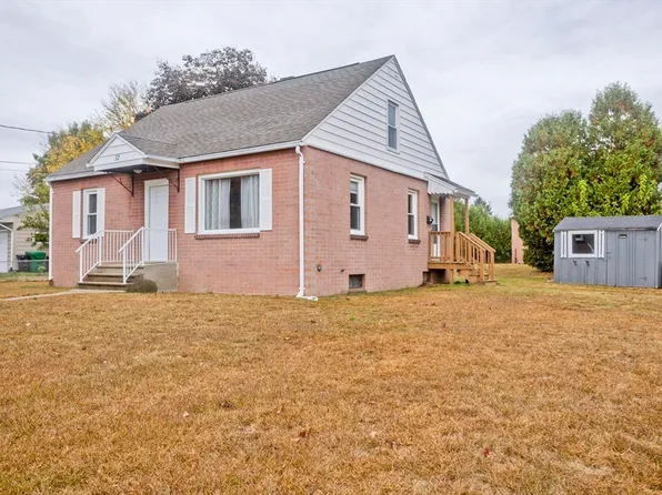 52 Simonich St, Chicopee, MA 01013