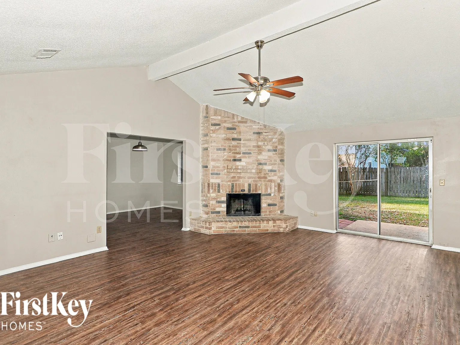 3 bed, 2.0 bath, 1868 sqft, $1,760 — Photo 2