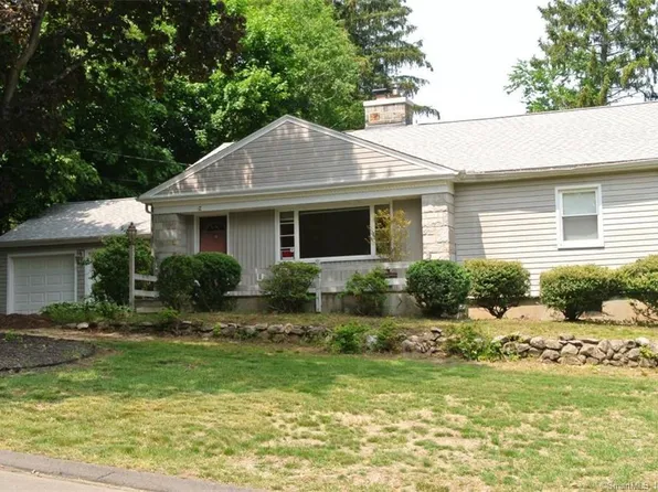 104 Jackson Road, Hamden, CT 06517