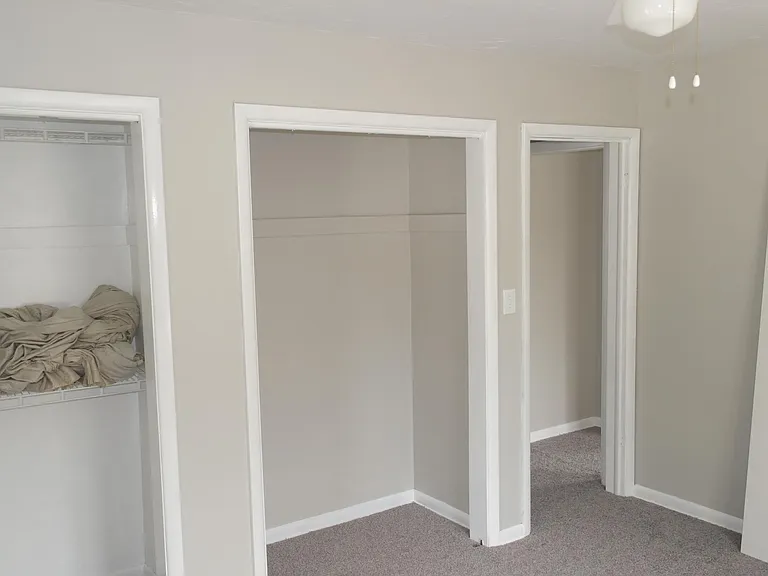 1033 Silvercrest Ave — Photo 4