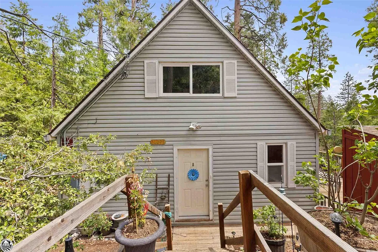 24095 Lama Rd photo 1