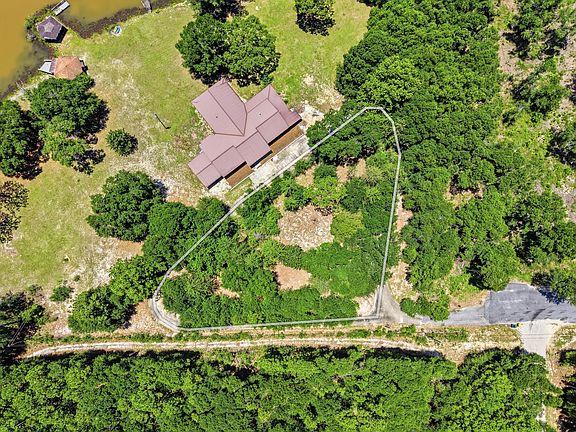 2nd image of 2897 Adams Rd