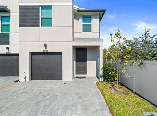 4062 Hot Springs Ave, Palm Springs, FL 33461