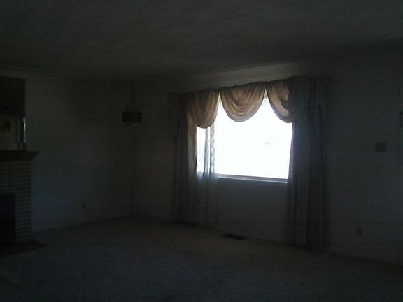 5th image of 5916 Kathryn Ave SE