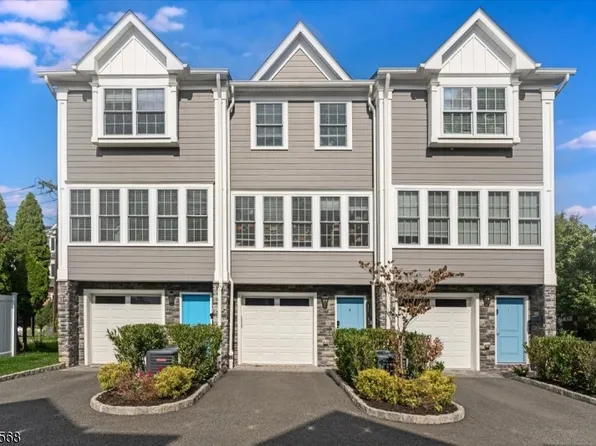 112 Cacciola Pl #A, Westfield Town, NJ 07090