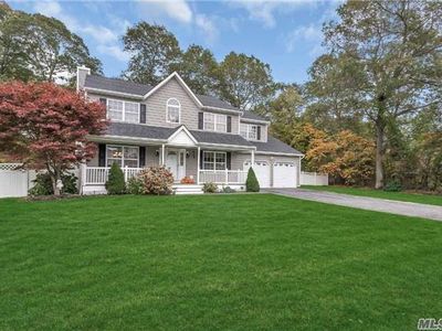 29 Harwood Way, Coram, NY, 11727
