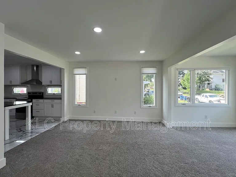3719 3rd St #1 — Photo 9