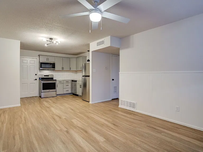 226 Hickory St #B — Photo 3