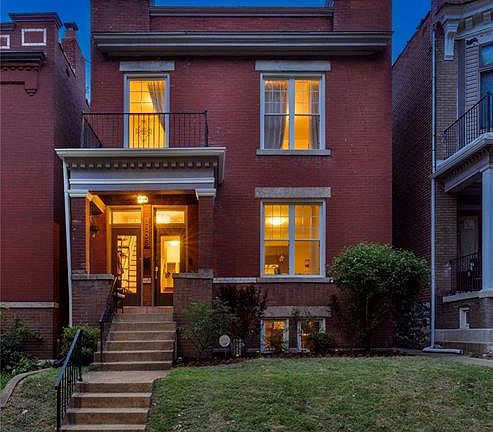 3rd image of 3865 Connecticut St