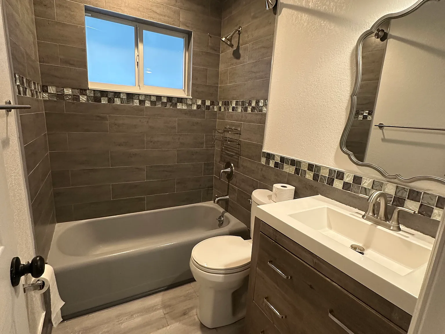 3 bed, 1621 sqft, $3,400 — Photo 4
