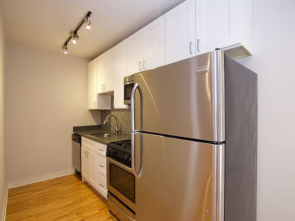 2nd image of 2420 N Kedzie Blvd #D701