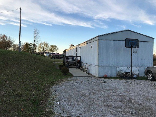 2nd image of 8121 Taylor Mill Rd