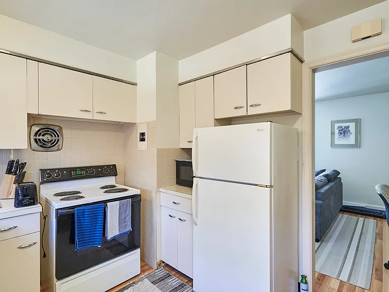 853 Hartford Ave #3 — Photo 5