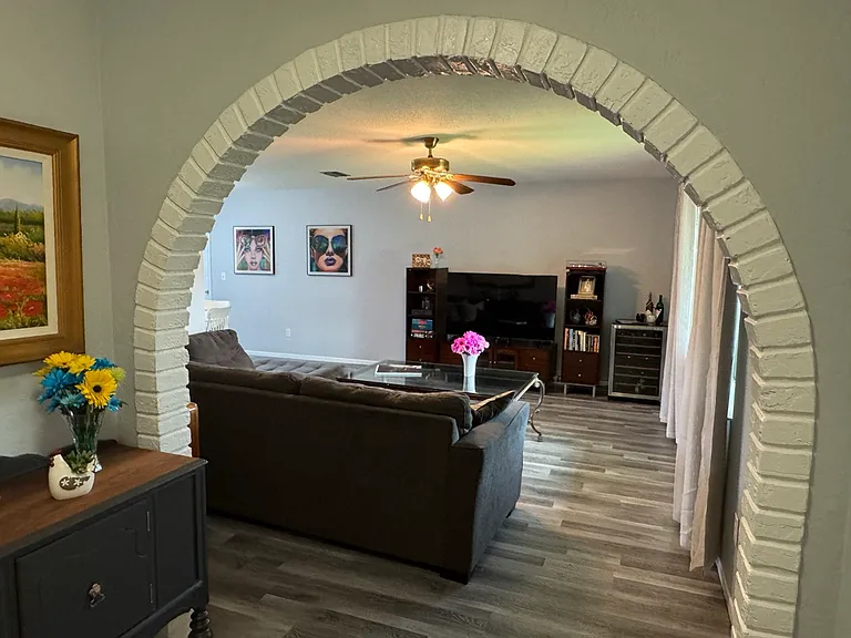 1063 Wexford Way — Photo 3