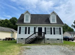 3527 Riverside Dr, Greensboro, NC 27406
