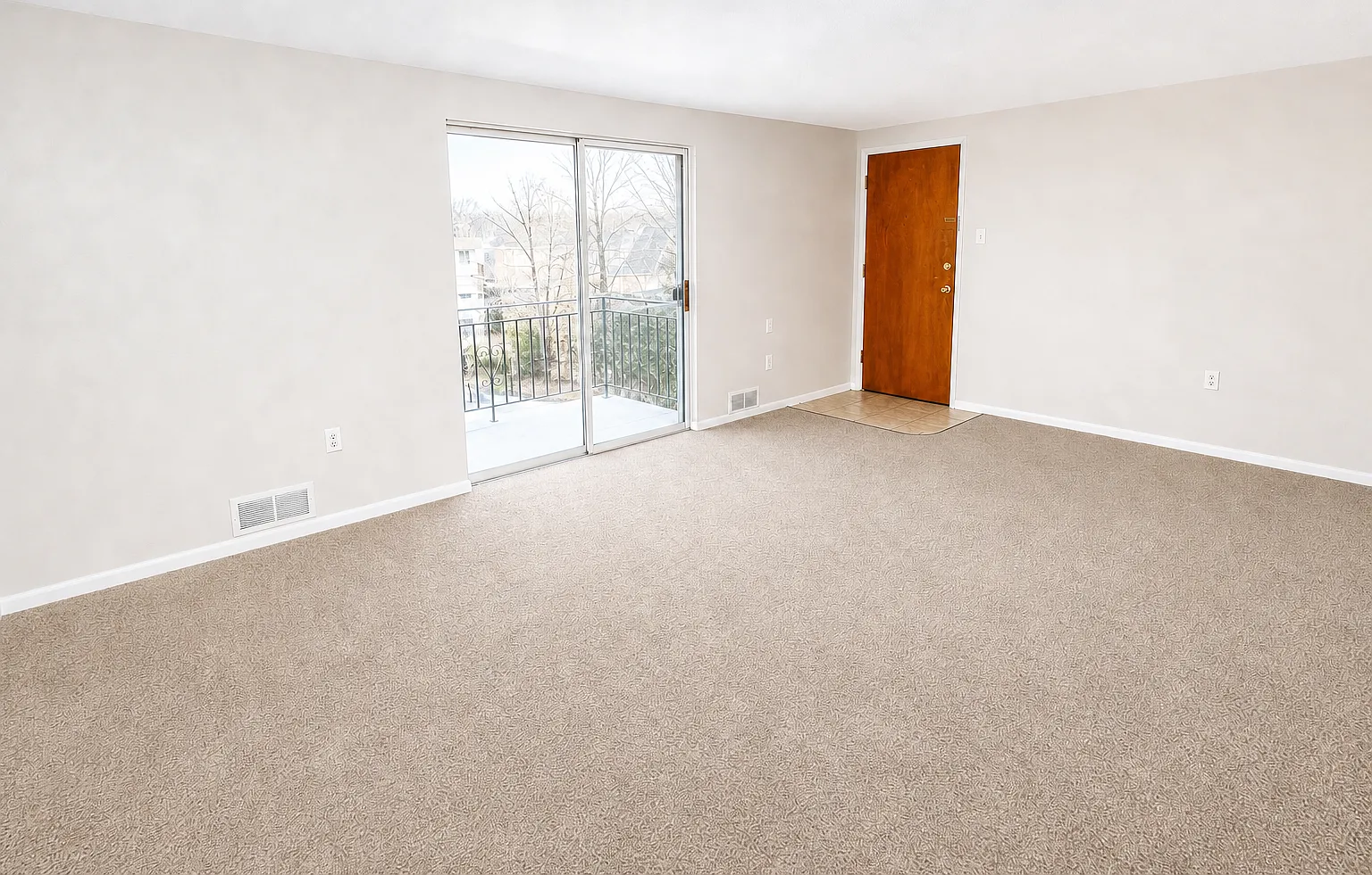 2 bed, 850 sqft, $1,099 — Photo 2