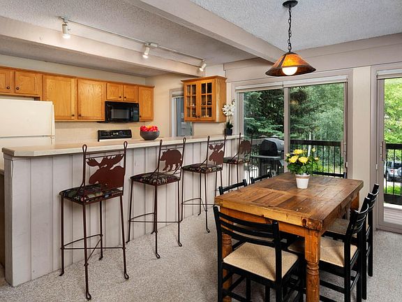 Dining, Kitchen and Breakfast Bar