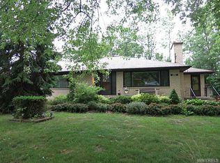 5918 Dover Rd, Lake View, NY 14085