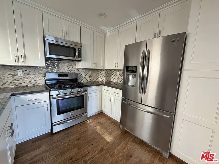 812 N Alfred St #3 — Photo 8