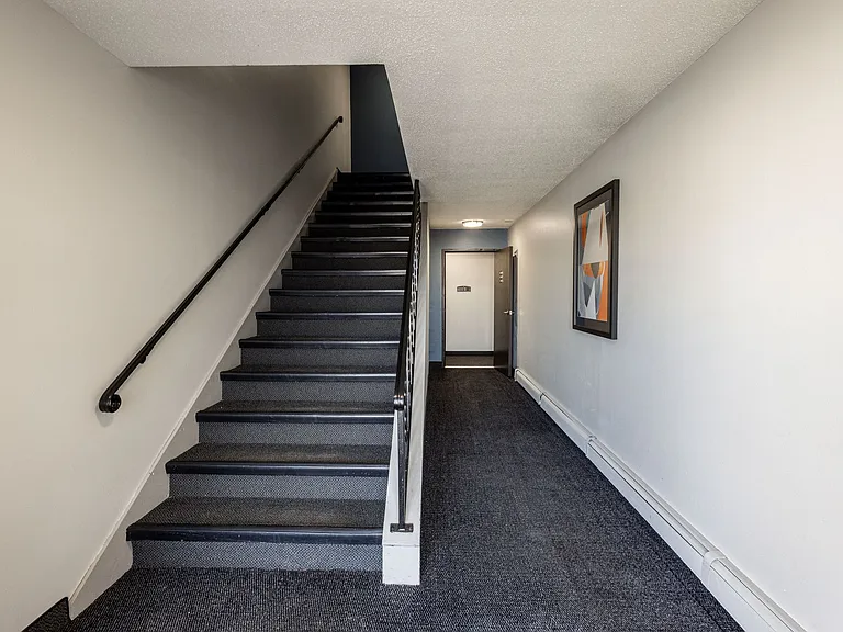 Cove Apartments — Photo 14