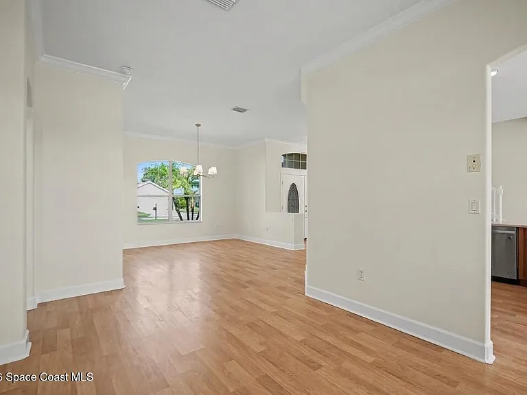 4751 Chardonnay Dr — Photo 20