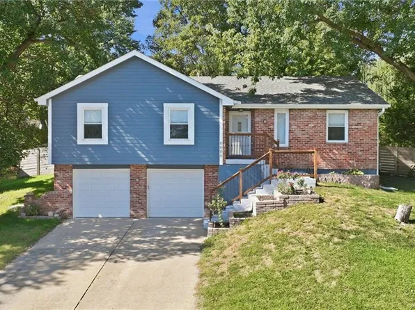 6600 Cottonwood Dr, Shawnee, KS 66216