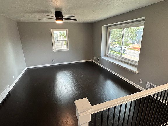 5th image of 7007 Wood Lane Dr