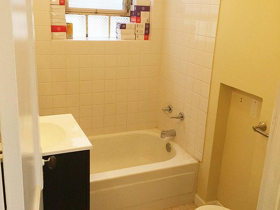 3rd image of 3518 W North Ave
