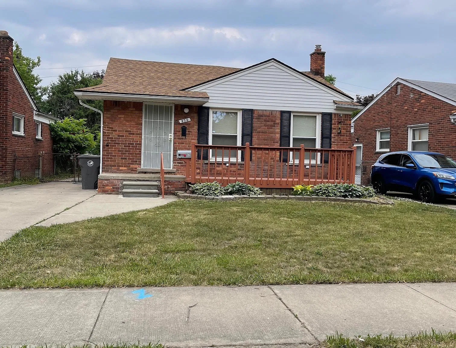 Sherbourne St, Inkster — Photo 1