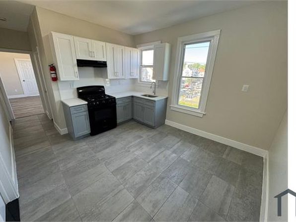 28 Wainwright St Floor 3