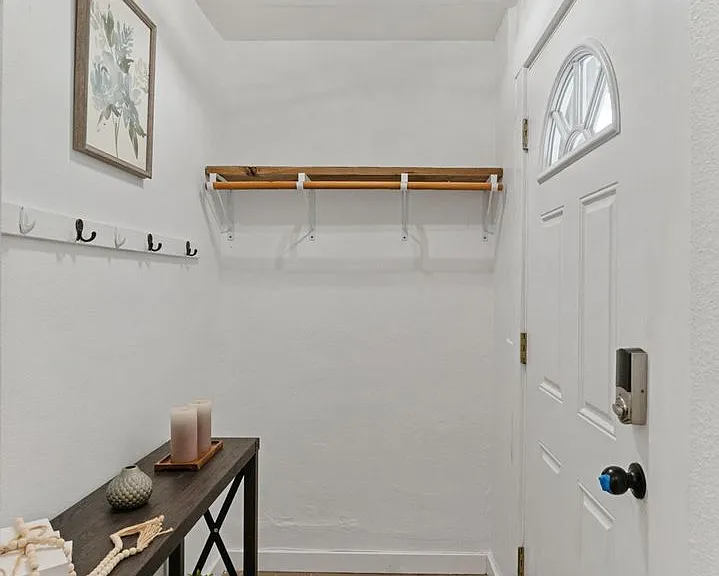 145 S Cherokee St — Photo 3