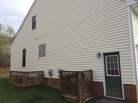 4th image of 14818 Mariners Way