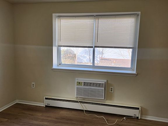 5th image of 52 S Morton Ave APT 5