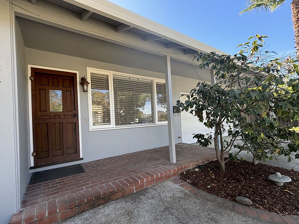Welcome to this cozy home in a wonderful Cambrian Neighborhood!
