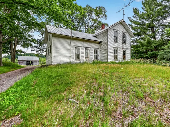 1085 S 96th Ave, Shelby, MI 49455