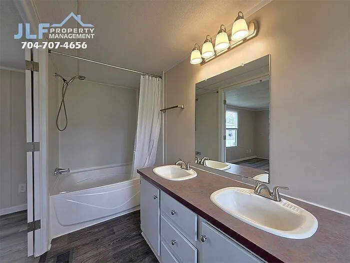 6870 Frankfurt Dr — Photo 10