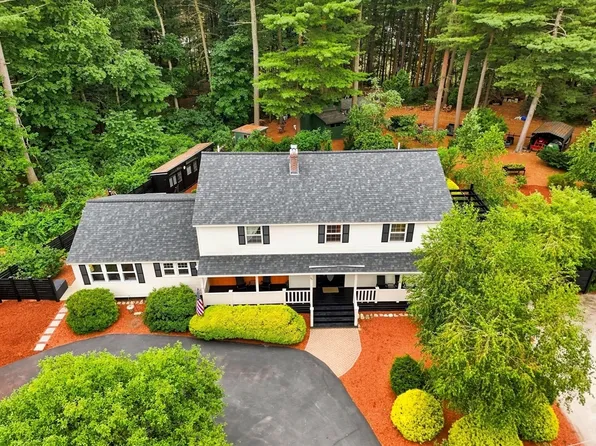 90 Rounsevell Rd, Tewksbury, MA 01876