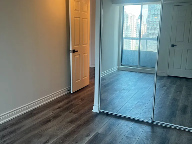 33 Empress Ave #616 — Photo 17