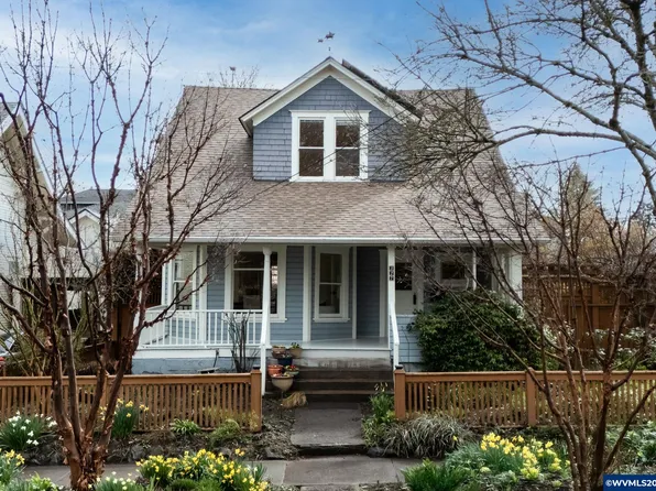 327 NW 11th St, Corvallis, OR 97330