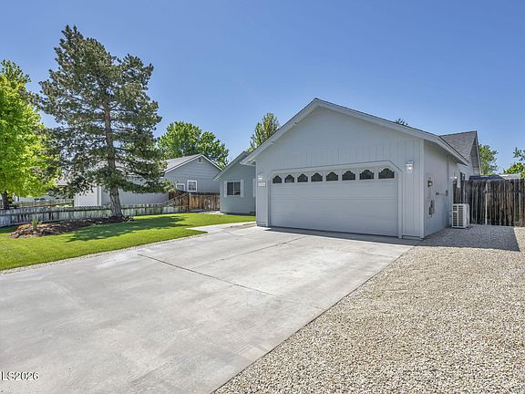 2nd image of 1331 Victoria Dr