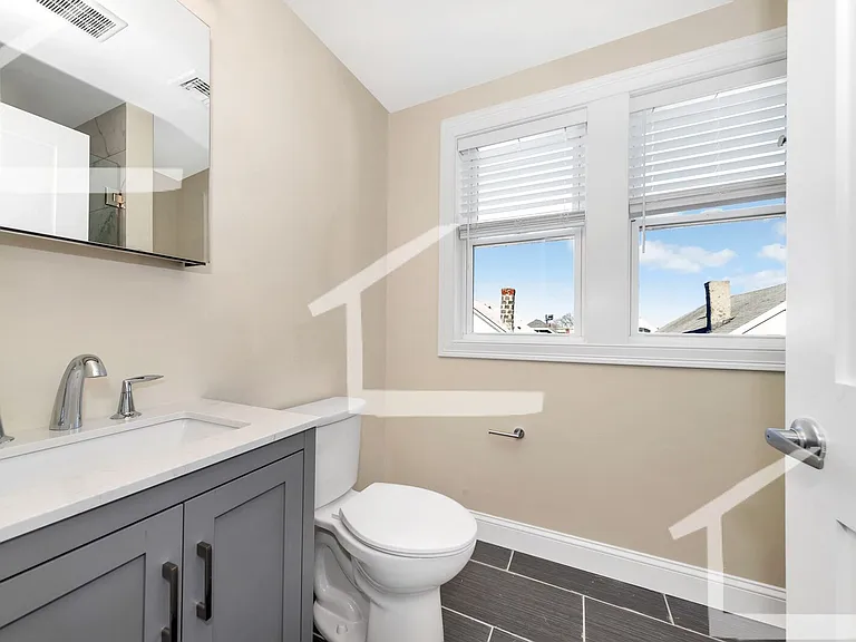 43 Wright Ave #2A — Photo 33