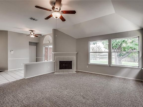 4th image of 3625 Lauren Dr