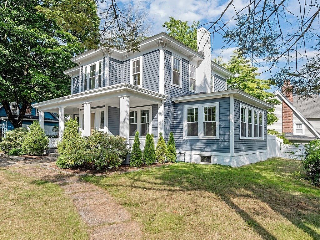 17 Flagg St, Worcester, MA 01602 Zillow